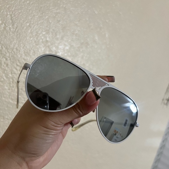 Quay Australia Silver Aviator Sunglasses - Picture 1 of 3